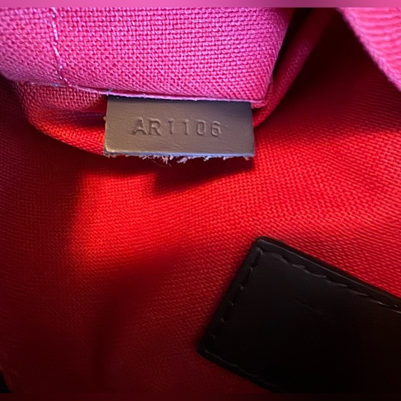 Louis Vuitton Brown Checkered Shoulder Bag - Picture 13 of 13